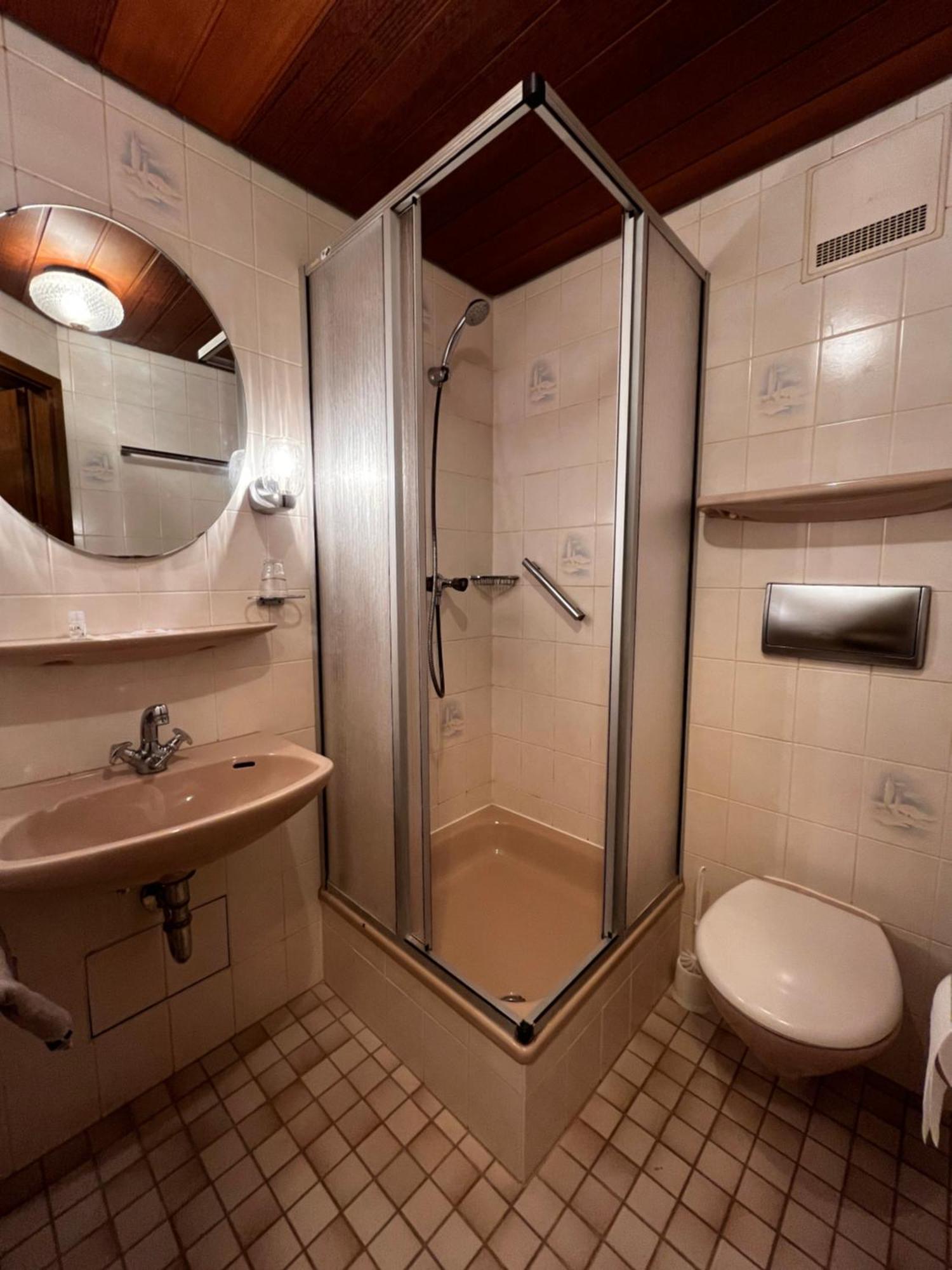 Hotel Zur Post Limburg Bad Camberg Hunfelden Extérieur photo