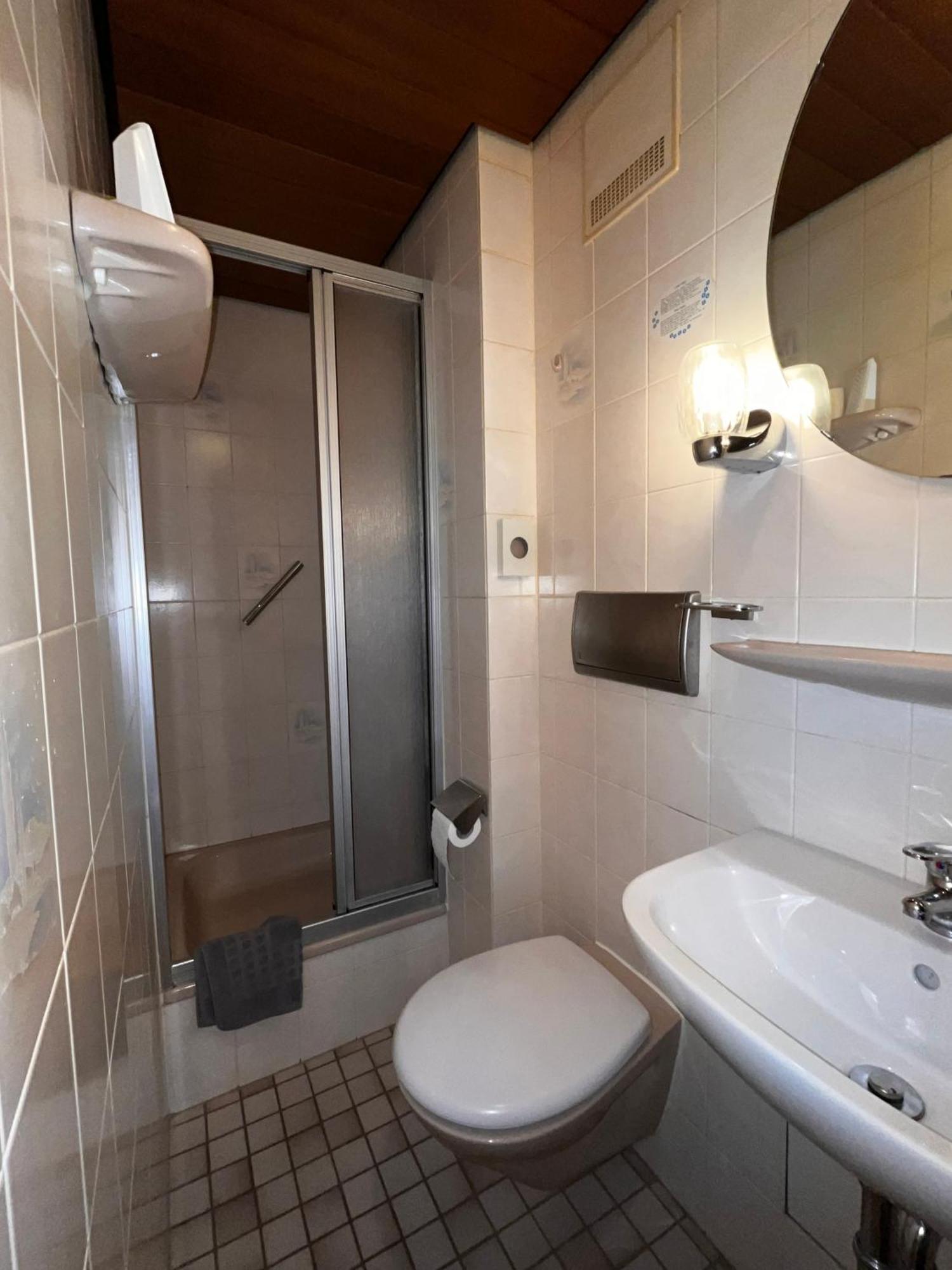 Hotel Zur Post Limburg Bad Camberg Hunfelden Extérieur photo